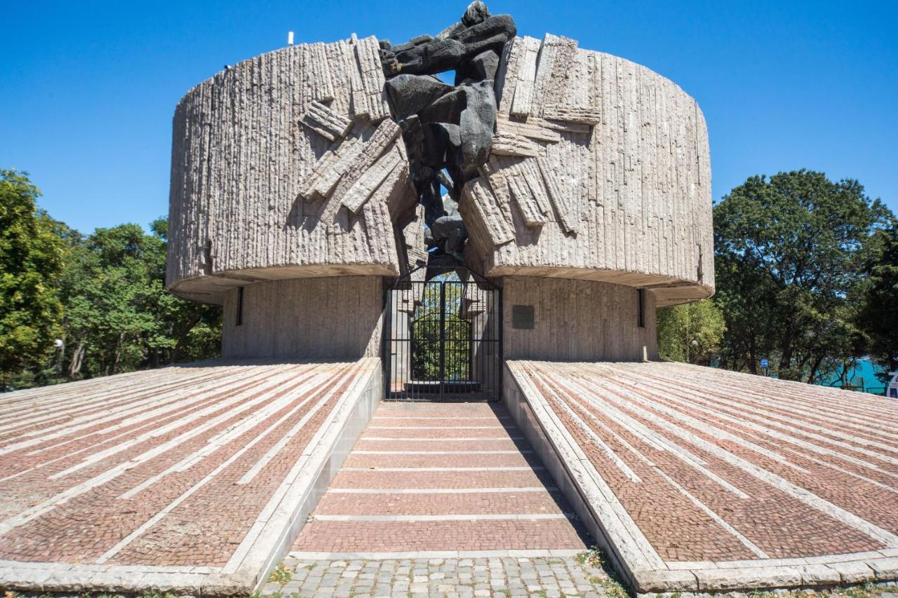 Stambolov - Excellent Location Burgas Esterno foto